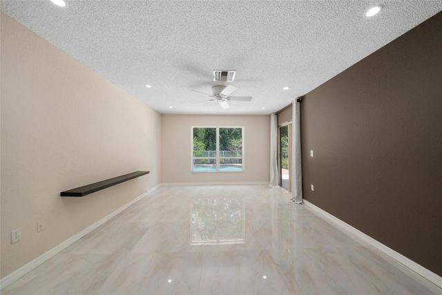 6625 NW 75th Place, Parkland, FL 33067