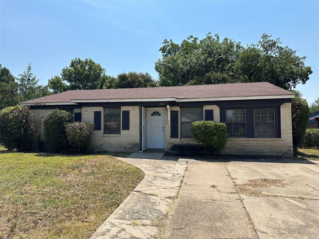 302 Parker Drive, Garland, TX 75040
