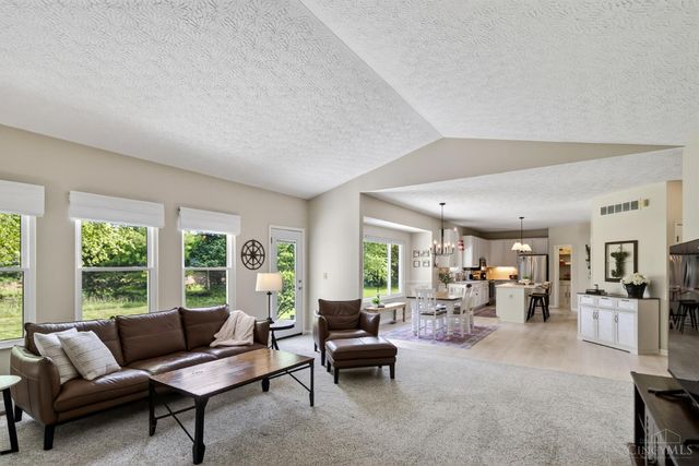 5274 Greenhouse Drive, Mason, OH 45040