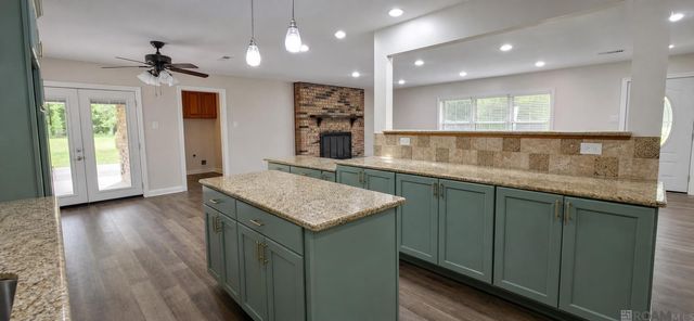 14202 Jones Rd, Ponchatoula, LA 70454