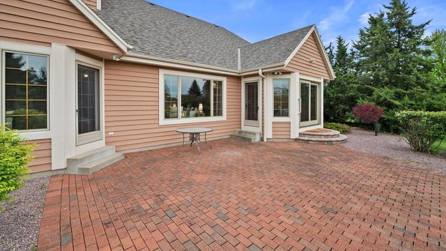 6065 Preston LANE, New Berlin, WI 53151