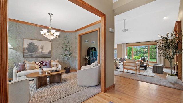 6065 Preston LANE, New Berlin, WI 53151