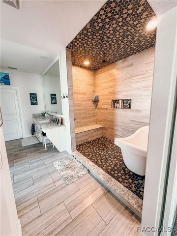 1820 NW 20th Avenue, Crystal River, FL 34428