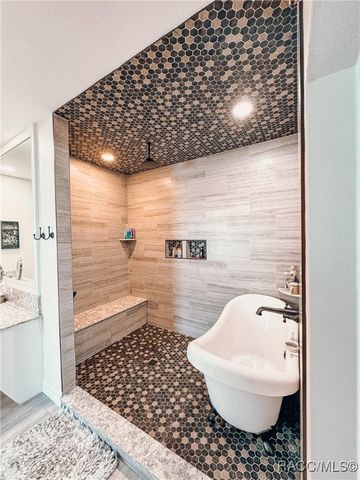 1820 NW 20th Avenue, Crystal River, FL 34428