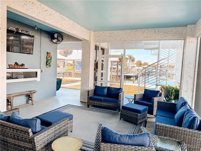 1820 NW 20th Avenue, Crystal River, FL 34428