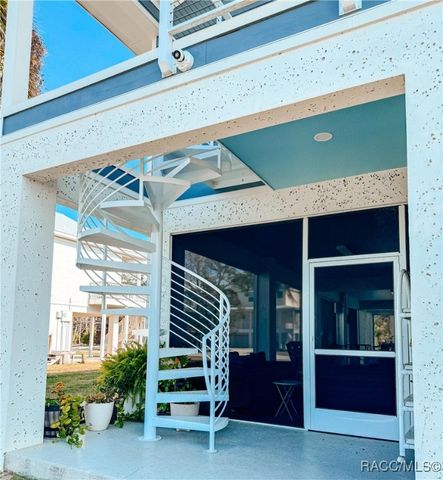 1820 NW 20th Avenue, Crystal River, FL 34428