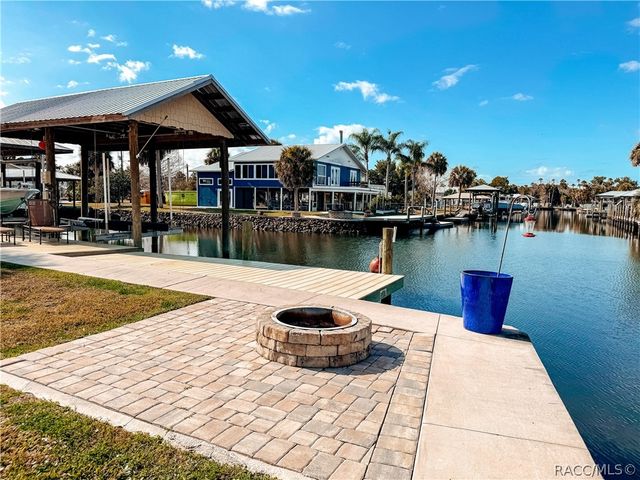 1820 NW 20th Avenue, Crystal River, FL 34428