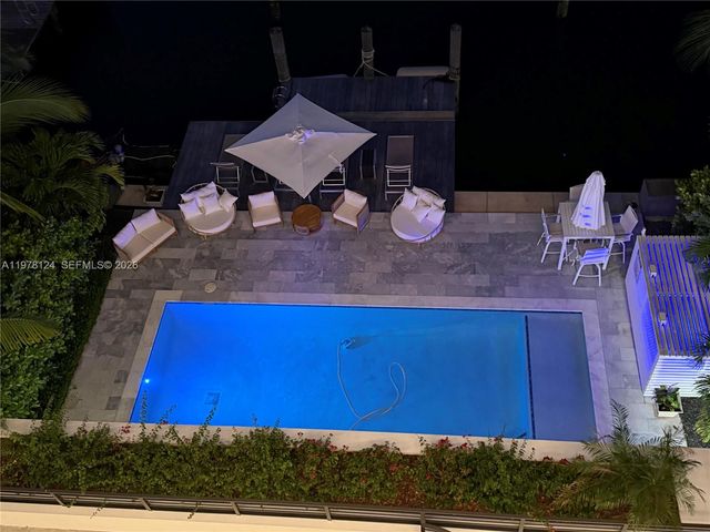1930 Bay Drive 4, Miami Beach, FL 33141