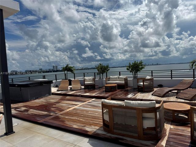 1930 Bay Drive 4, Miami Beach, FL 33141