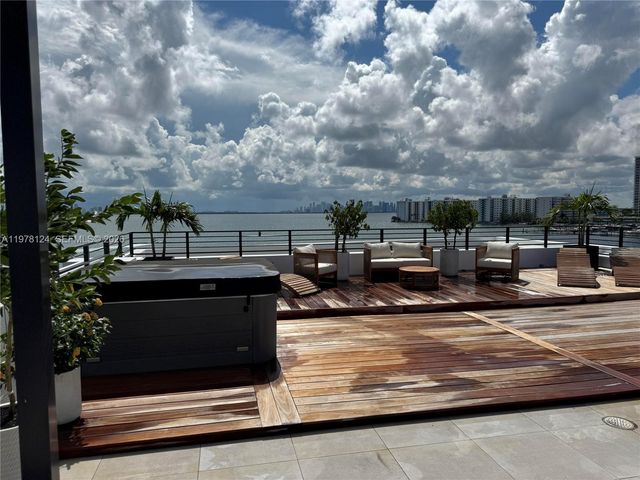 1930 Bay Drive 4, Miami Beach, FL 33141
