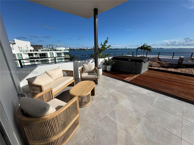 1930 Bay Drive 4, Miami Beach, FL 33141