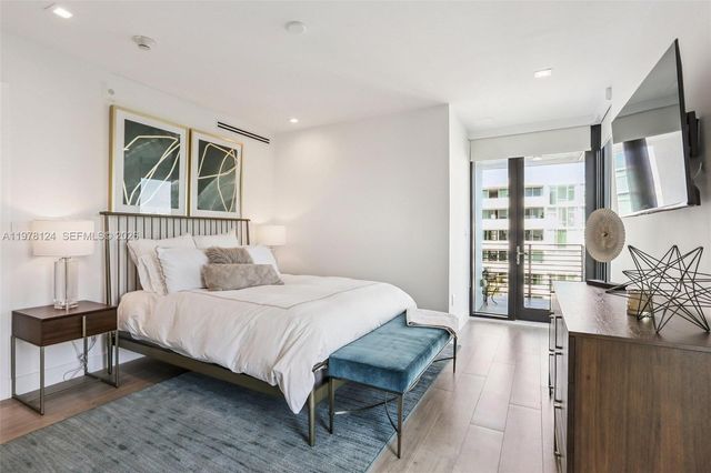 1930 Bay Drive 4, Miami Beach, FL 33141