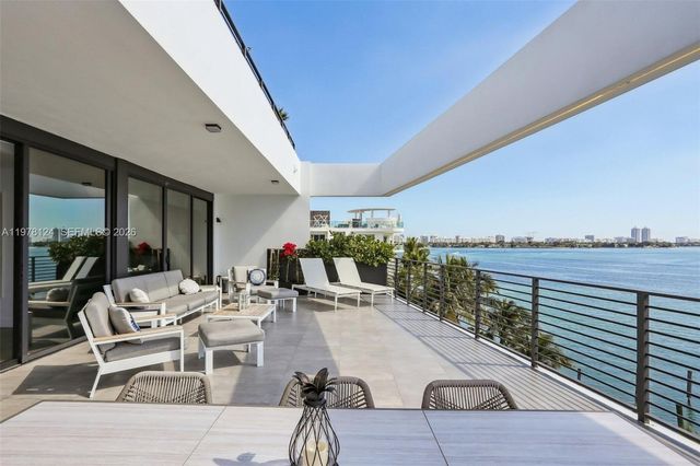 1930 Bay Drive 4, Miami Beach, FL 33141