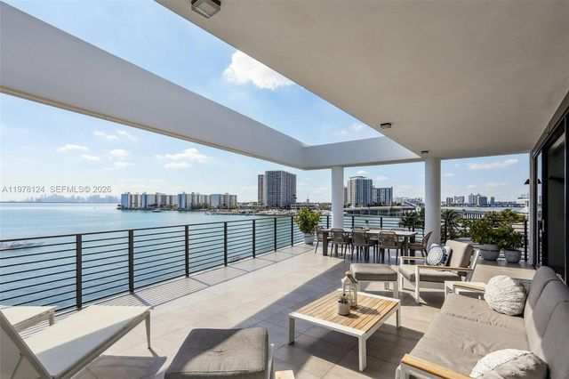 1930 Bay Drive 4, Miami Beach, FL 33141