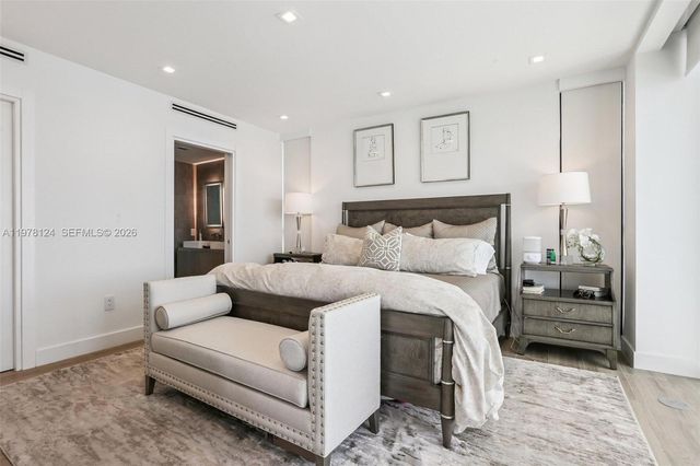 1930 Bay Drive 4, Miami Beach, FL 33141