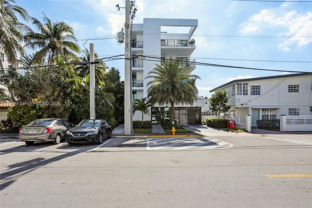 1930 Bay Drive 4, Miami Beach, FL 33141