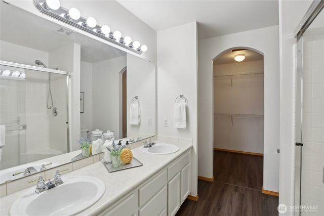 22904 SE 240th Place, Maple Valley, WA 98038
