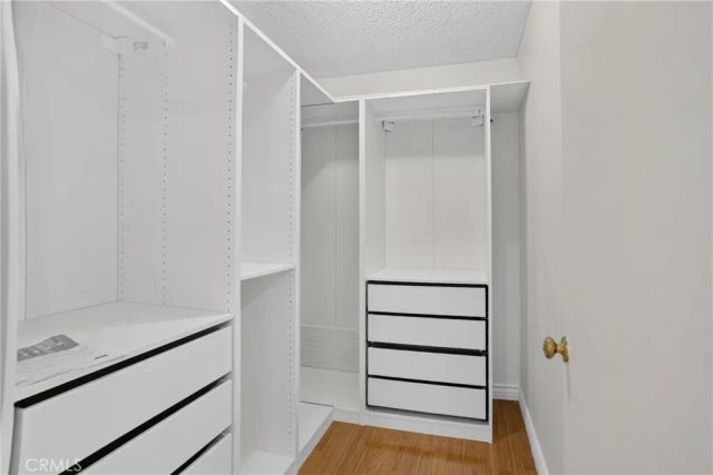 8828 Burnet Ave 9, North Hills, CA 91343