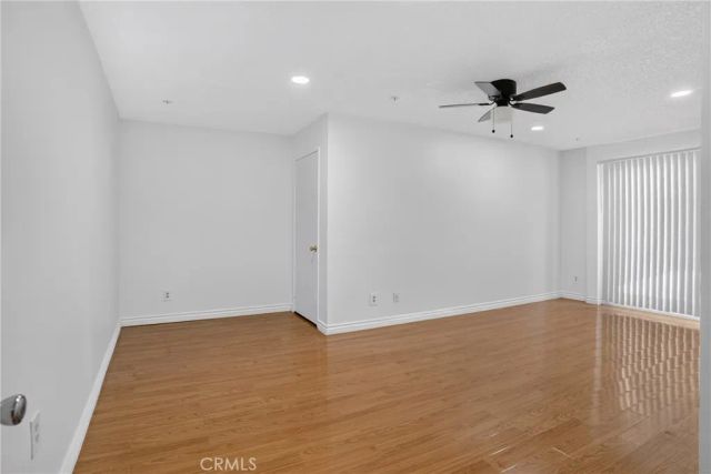 8828 Burnet Ave 9, North Hills, CA 91343