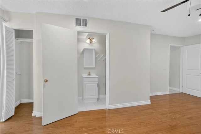 8828 Burnet Ave 9, North Hills, CA 91343