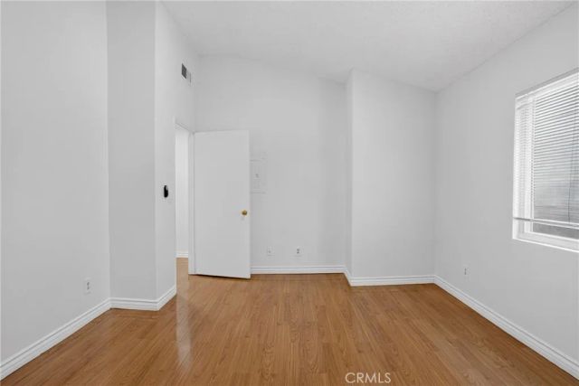 8828 Burnet Ave 9, North Hills, CA 91343