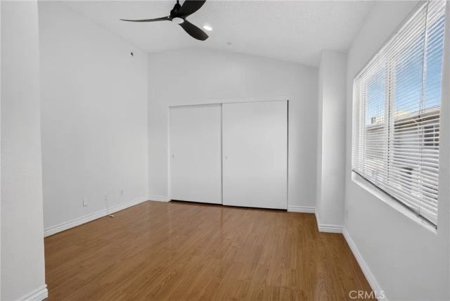 8828 Burnet Ave 9, North Hills, CA 91343