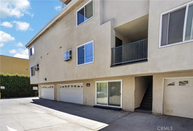 8828 Burnet Ave 9, North Hills, CA 91343