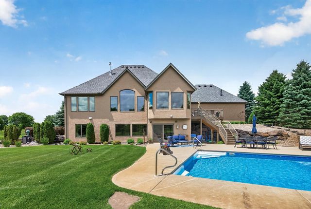 19295 Oak Grove Avenue, Prior Lake, MN 55372