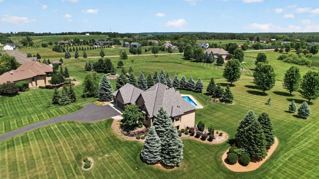 19295 Oak Grove Avenue, Prior Lake, MN 55372