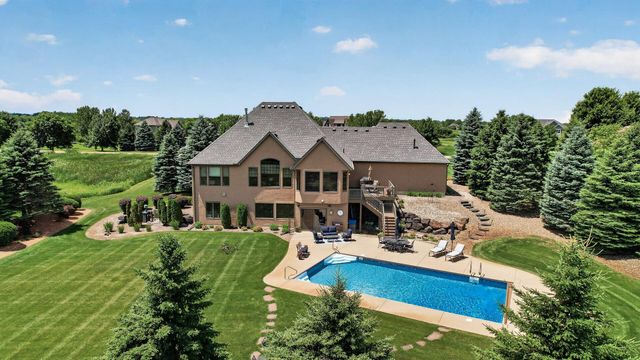 19295 Oak Grove Avenue, Prior Lake, MN 55372