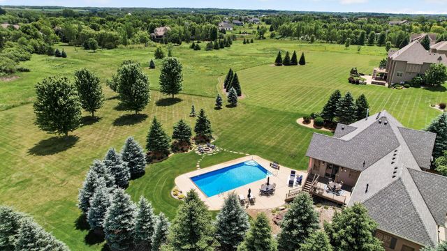 19295 Oak Grove Avenue, Prior Lake, MN 55372