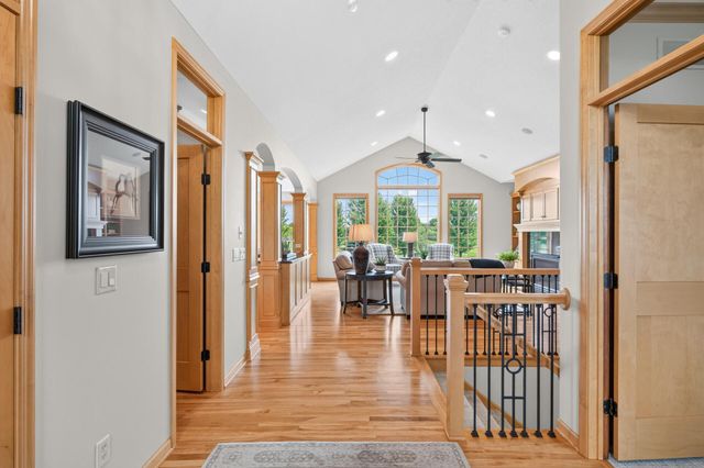 19295 Oak Grove Avenue, Prior Lake, MN 55372