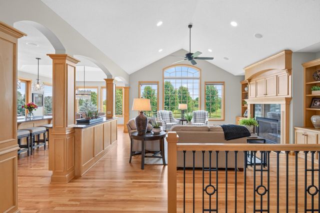 19295 Oak Grove Avenue, Prior Lake, MN 55372