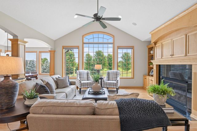 19295 Oak Grove Avenue, Prior Lake, MN 55372
