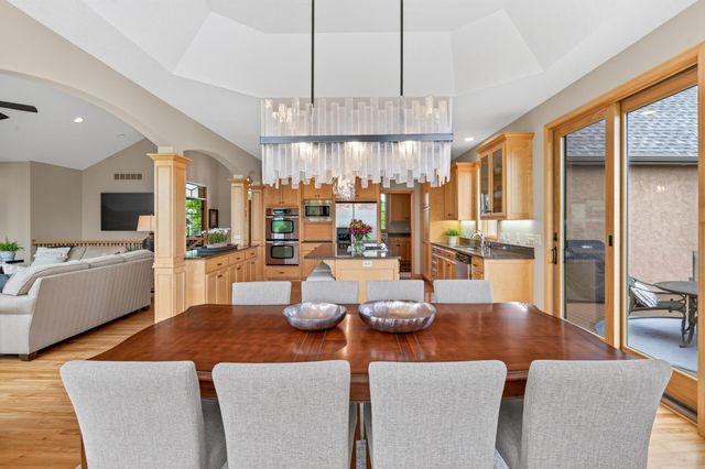 19295 Oak Grove Avenue, Prior Lake, MN 55372
