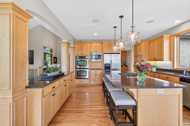 19295 Oak Grove Avenue, Prior Lake, MN 55372