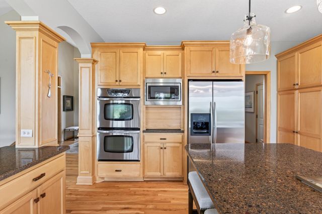 19295 Oak Grove Avenue, Prior Lake, MN 55372