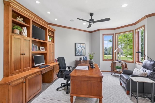 19295 Oak Grove Avenue, Prior Lake, MN 55372