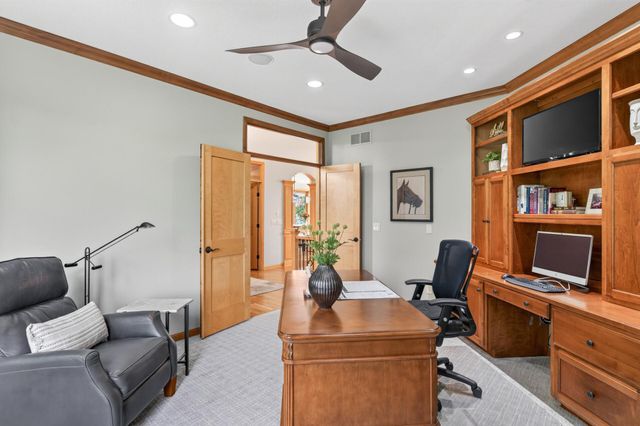 19295 Oak Grove Avenue, Prior Lake, MN 55372