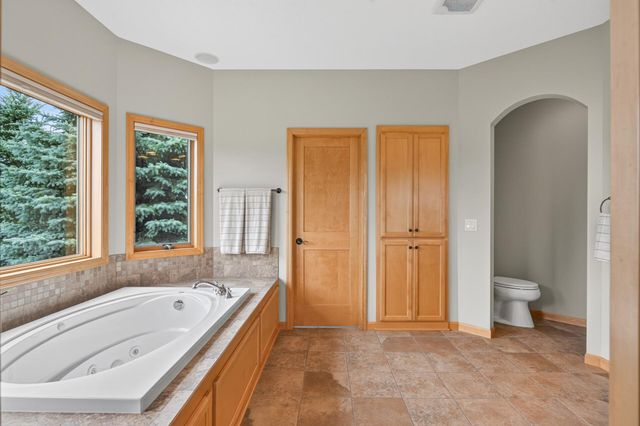 19295 Oak Grove Avenue, Prior Lake, MN 55372