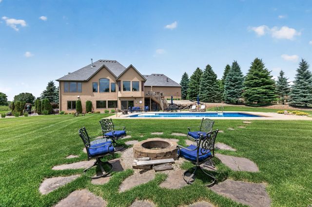 19295 Oak Grove Avenue, Prior Lake, MN 55372