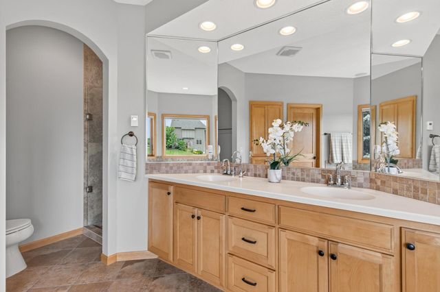19295 Oak Grove Avenue, Prior Lake, MN 55372