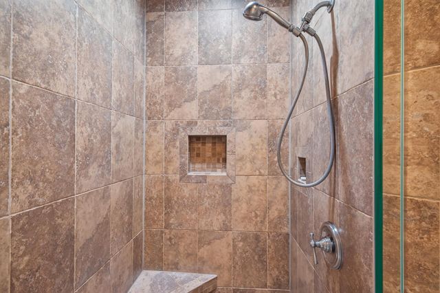 19295 Oak Grove Avenue, Prior Lake, MN 55372