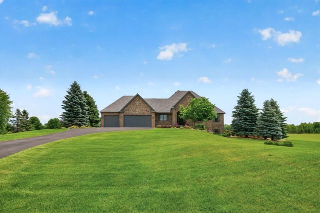 19295 Oak Grove Avenue, Prior Lake, MN 55372