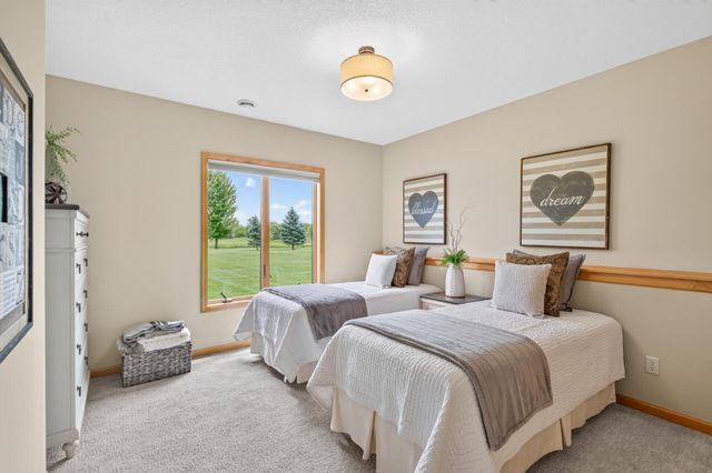 19295 Oak Grove Avenue, Prior Lake, MN 55372
