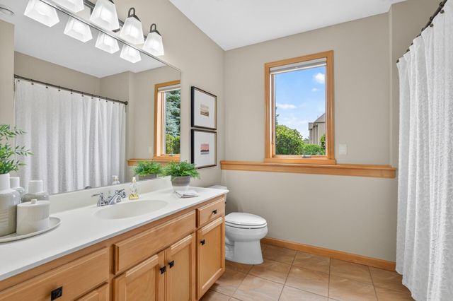 19295 Oak Grove Avenue, Prior Lake, MN 55372