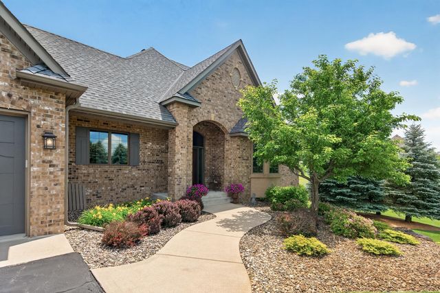 19295 Oak Grove Avenue, Prior Lake, MN 55372