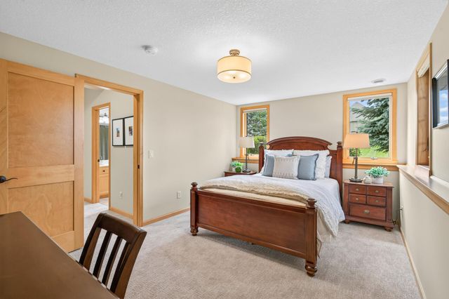 19295 Oak Grove Avenue, Prior Lake, MN 55372