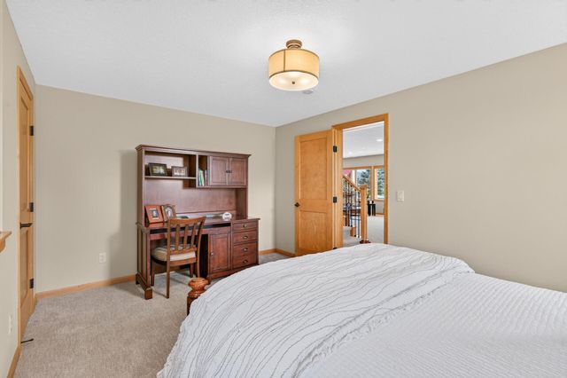 19295 Oak Grove Avenue, Prior Lake, MN 55372
