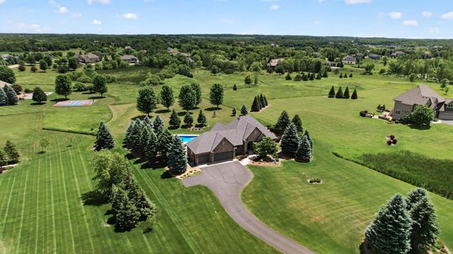 19295 Oak Grove Avenue, Prior Lake, MN 55372
